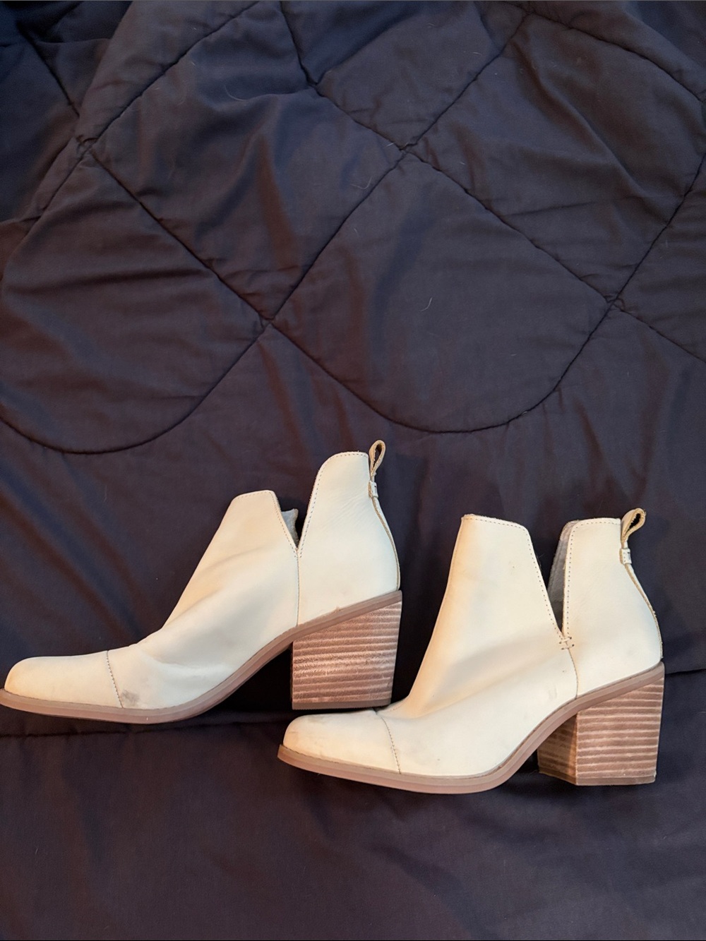 TOMS Everly Cutout Ankle Boot, Cream, 7.5